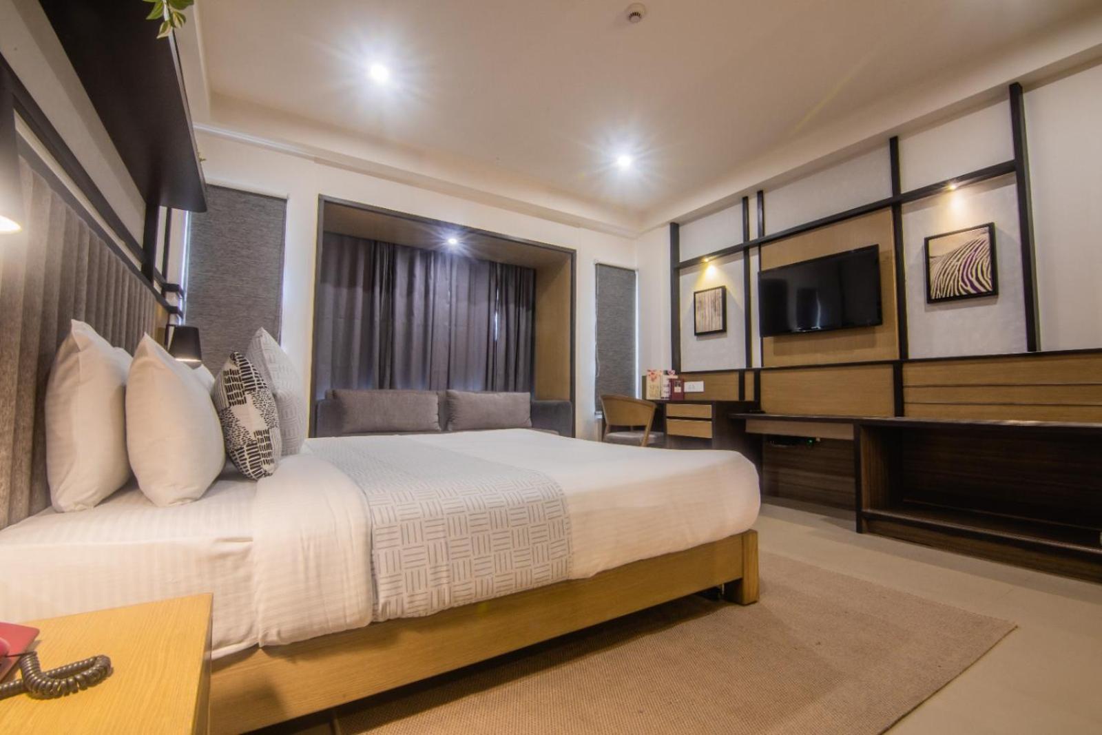 Purple Cloud Hotel Devanahalli Bagian luar foto