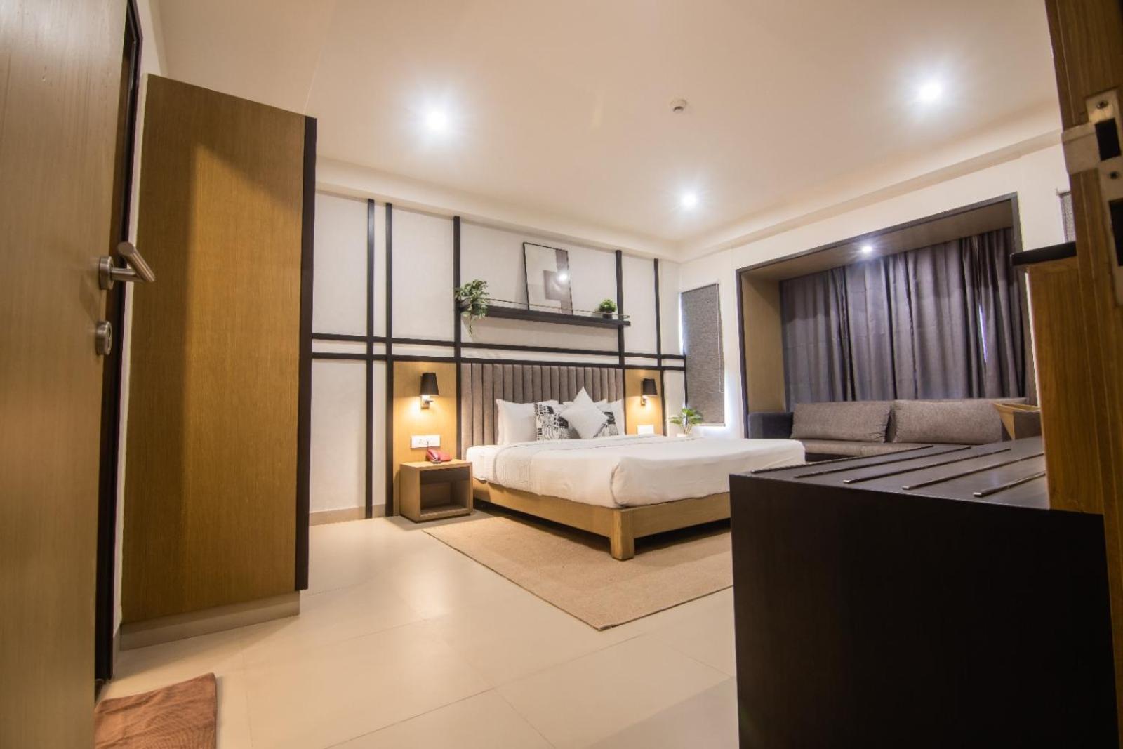 Purple Cloud Hotel Devanahalli Bagian luar foto