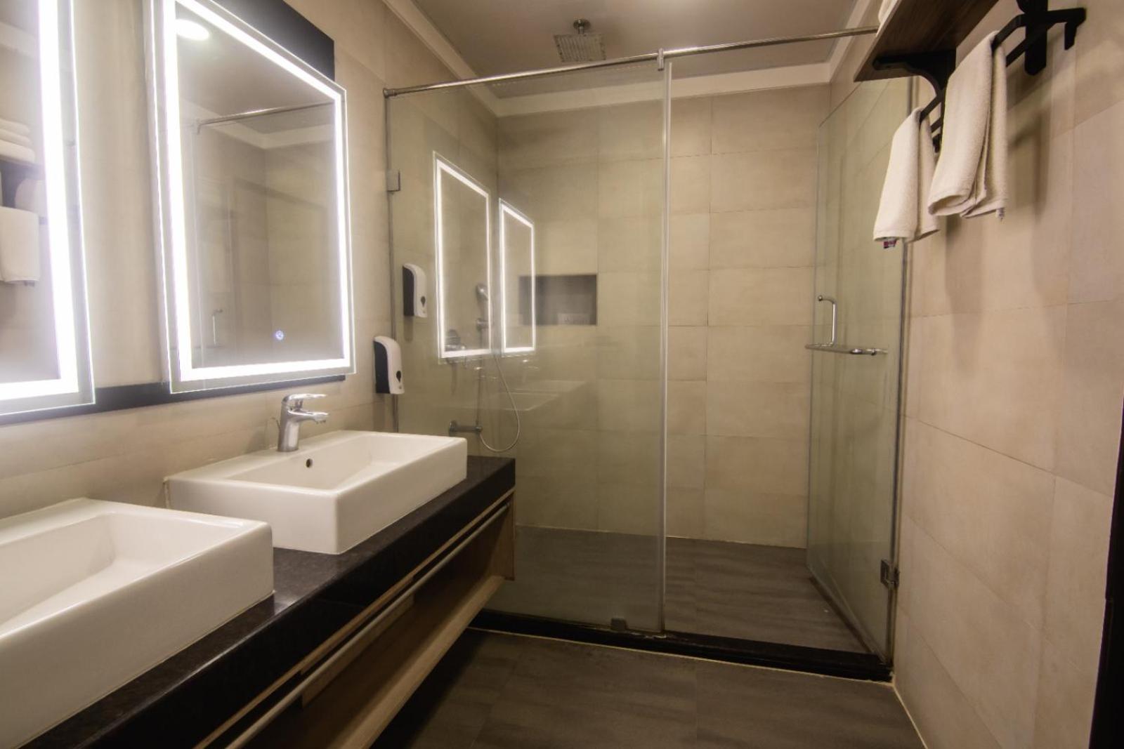 Purple Cloud Hotel Devanahalli Bagian luar foto