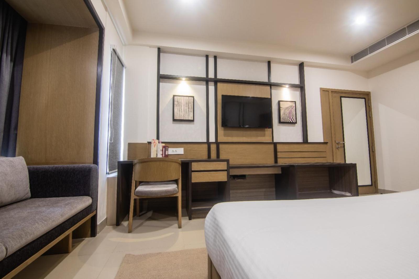 Purple Cloud Hotel Devanahalli Bagian luar foto