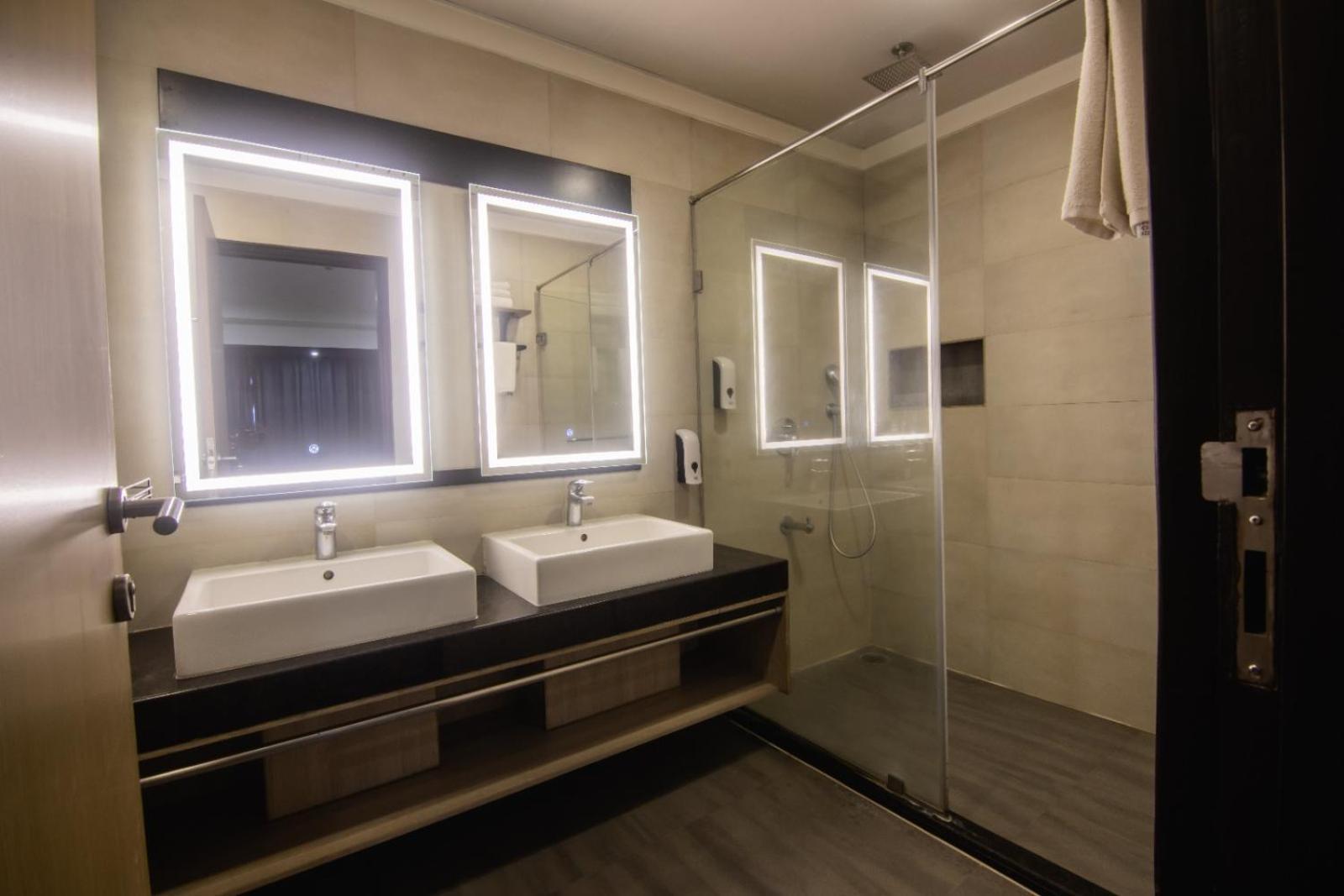 Purple Cloud Hotel Devanahalli Bagian luar foto