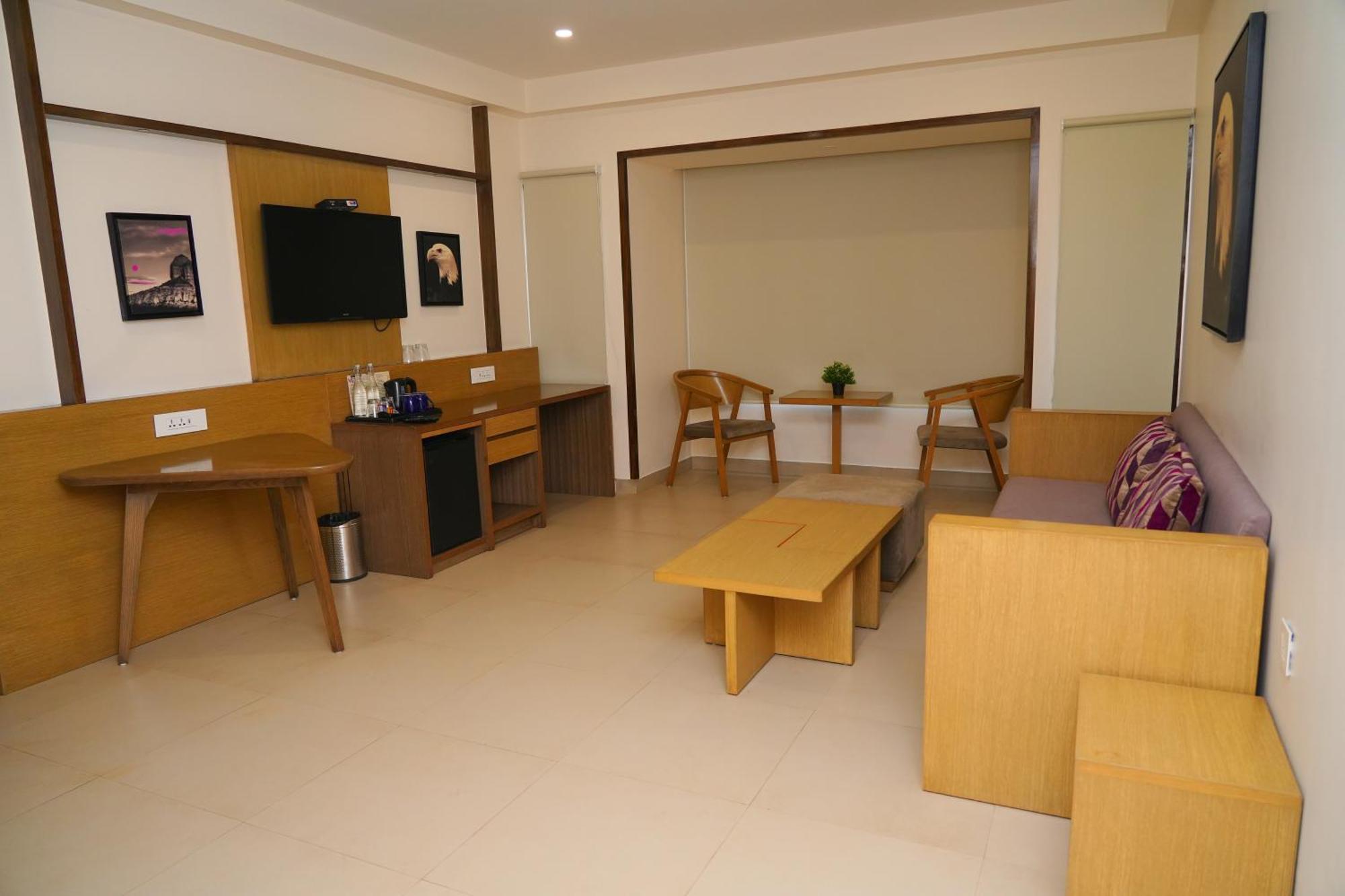 Purple Cloud Hotel Devanahalli Bagian luar foto