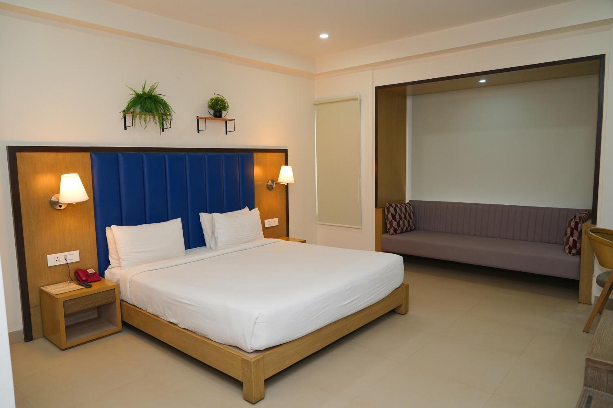 Purple Cloud Hotel Devanahalli Bagian luar foto