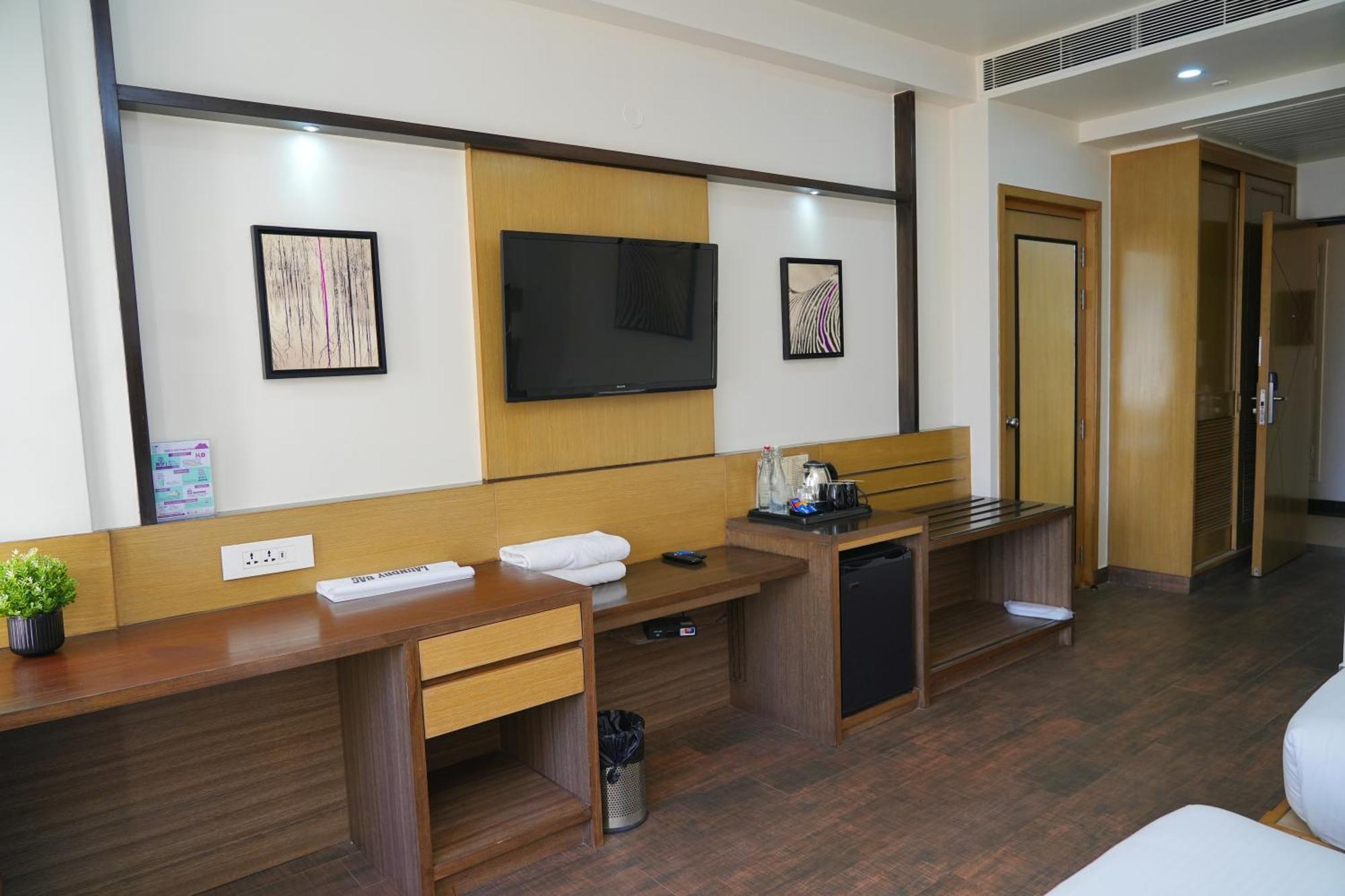 Purple Cloud Hotel Devanahalli Bagian luar foto