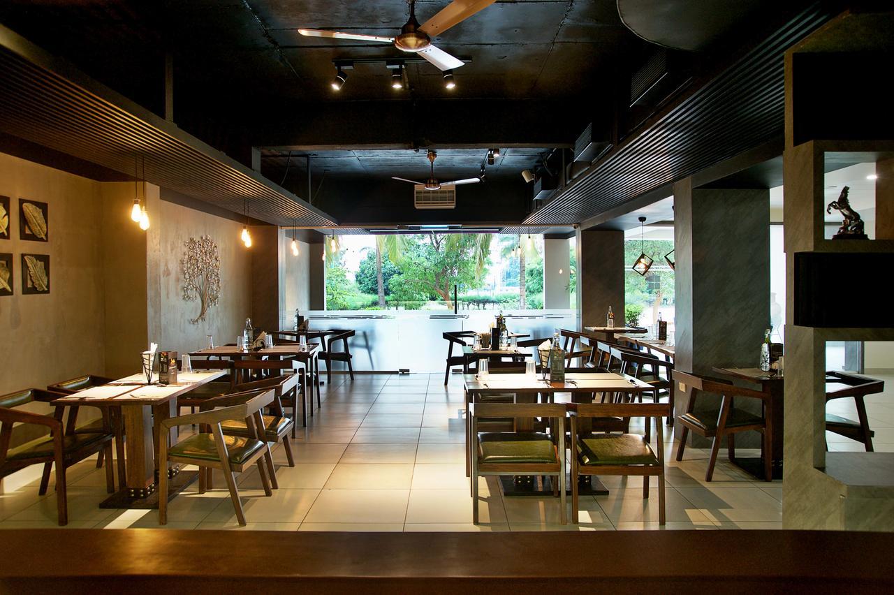 Purple Cloud Hotel Devanahalli Bagian luar foto